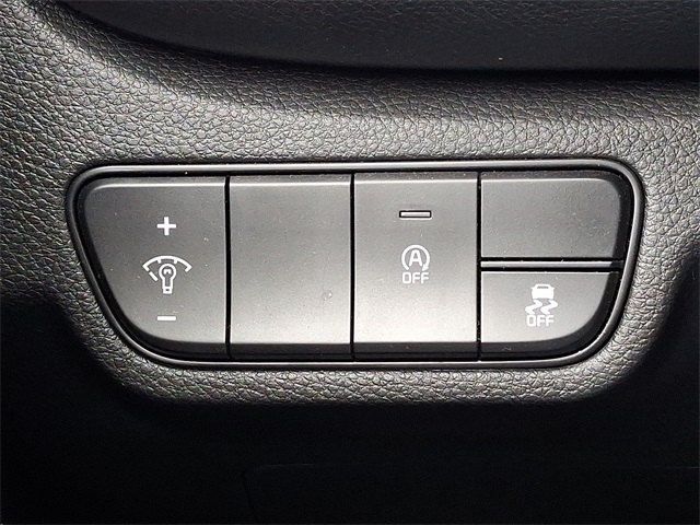 Vehicle image 25 of 30