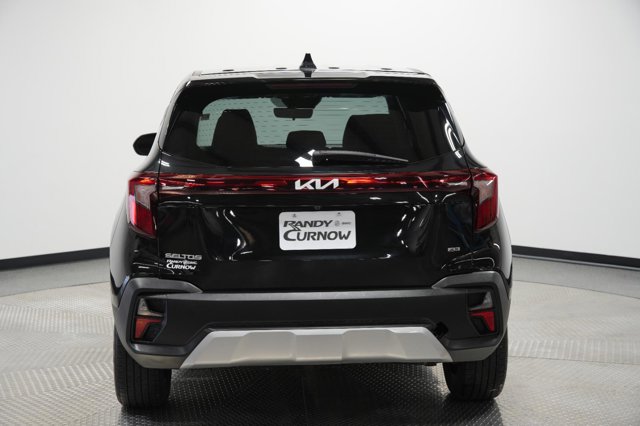 Vehicle image 8 of 38