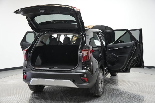 Vehicle image 13 of 38