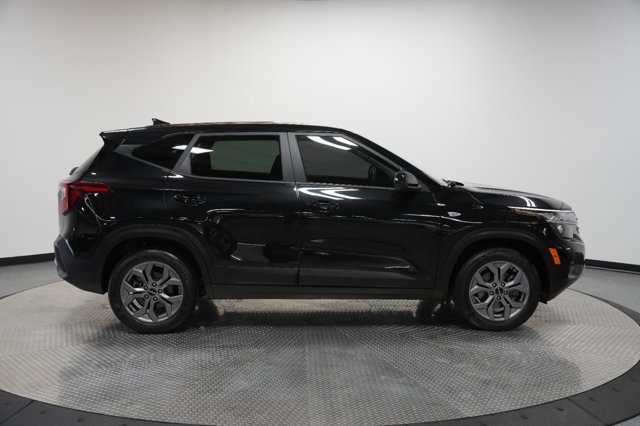 Vehicle image 5 of 38