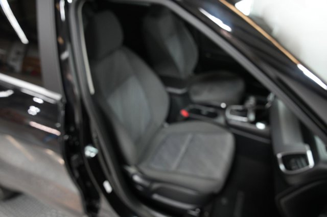 Vehicle image 16 of 38