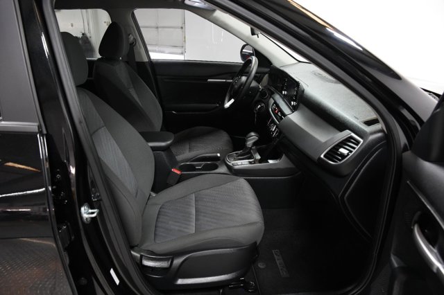 Vehicle image 17 of 38