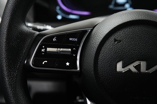 Vehicle image 29 of 38