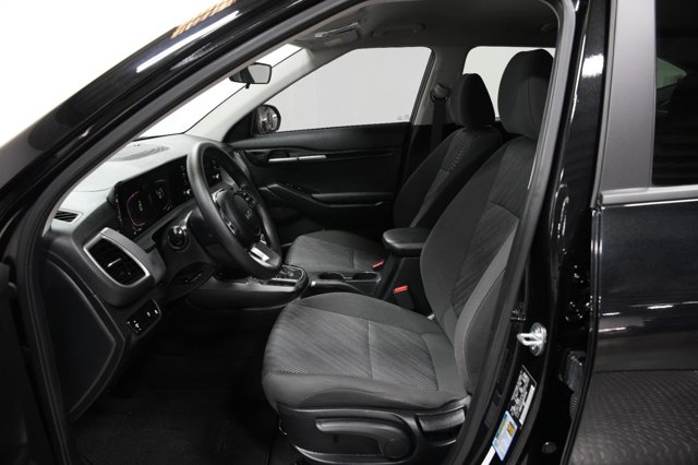 Vehicle image 23 of 38