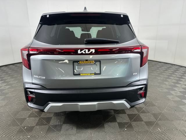 Vehicle image 6 of 27