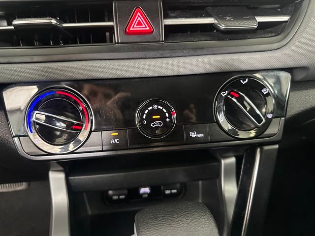 Vehicle image 22 of 27