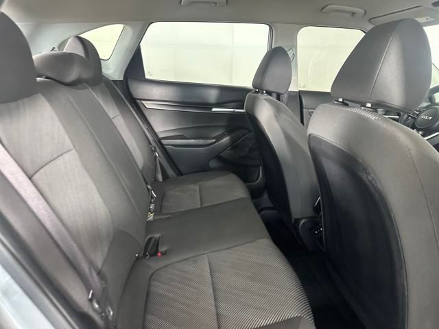 Vehicle image 25 of 27