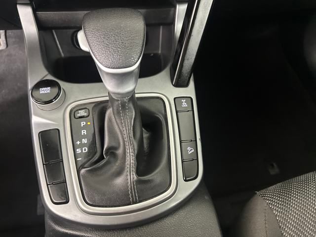 Vehicle image 19 of 27