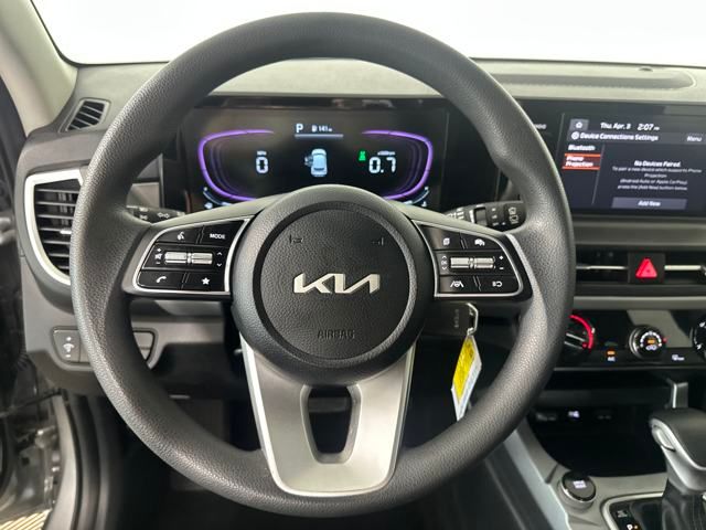 Vehicle image 14 of 27