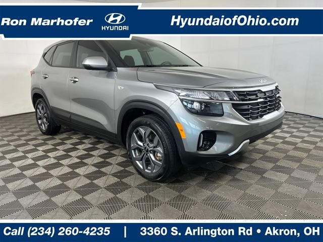 Vehicle image 3 of 27