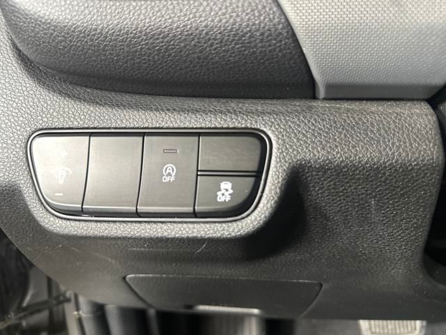 Vehicle image 18 of 27