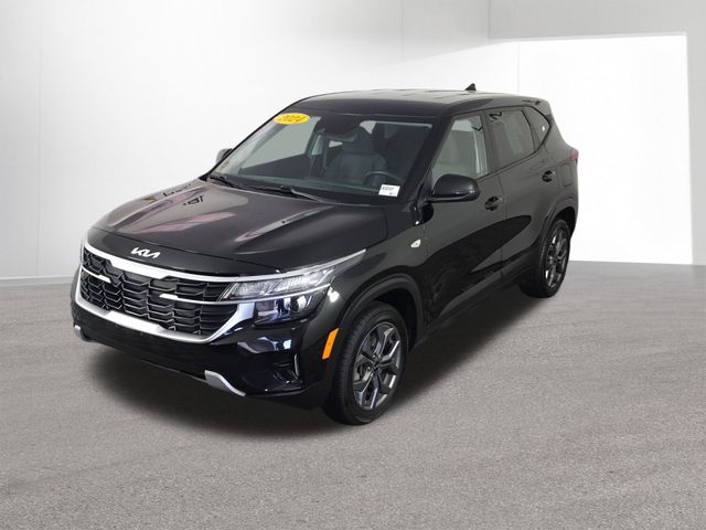 2024 Kia Seltos LX Image 3 of 49