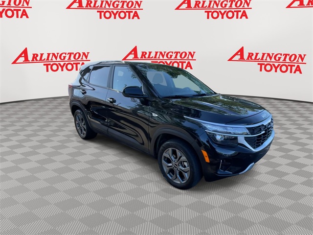 Vehicle image 3 of 22