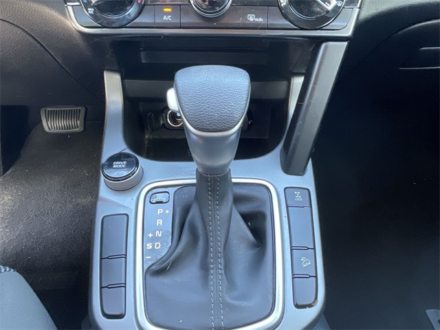 Vehicle image 18 of 22