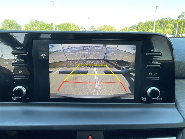 Vehicle image 16 of 22