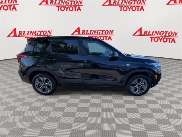 Vehicle image 6 of 22