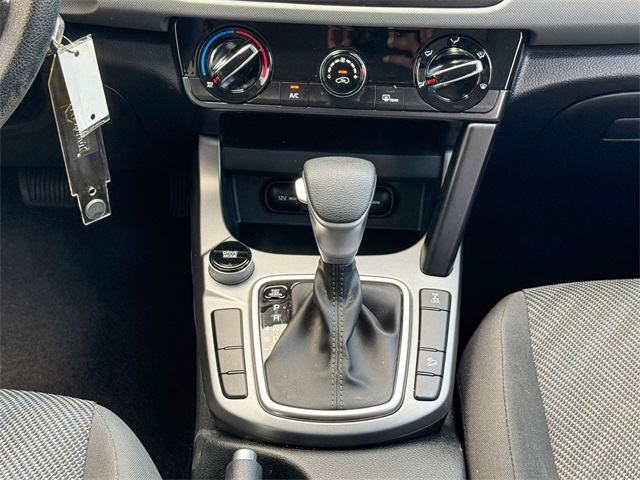 Vehicle image 27 of 47
