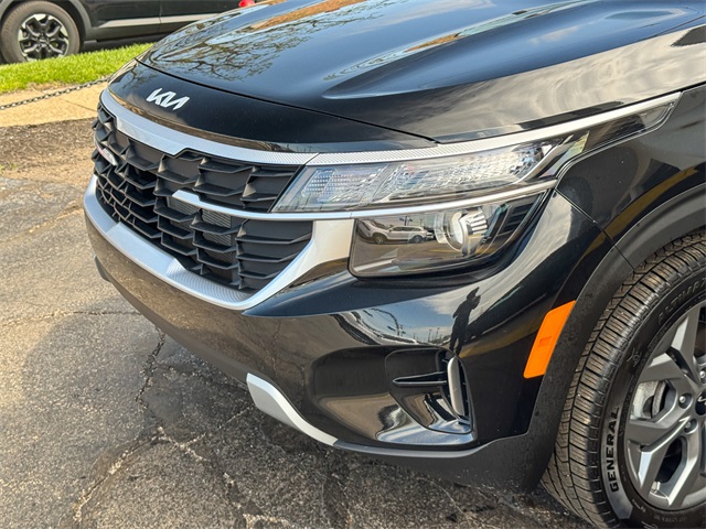 Vehicle image 47 of 47