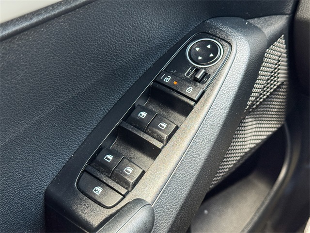 Vehicle image 38 of 47