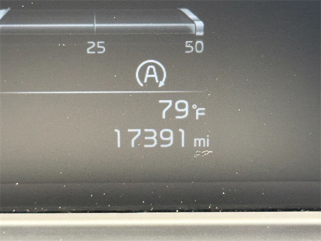 Vehicle image 45 of 47
