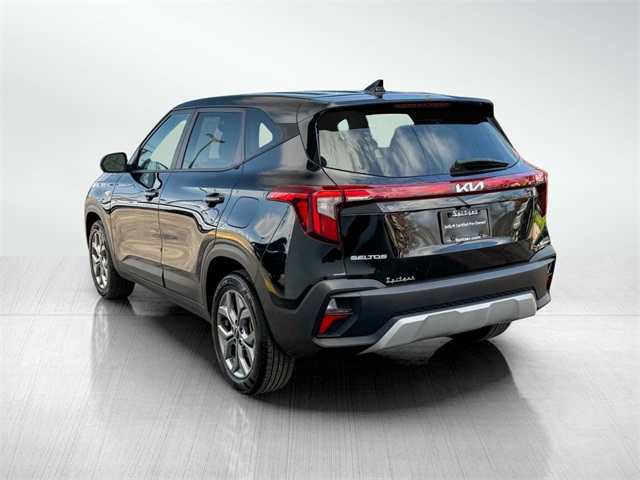 Vehicle image 9 of 47