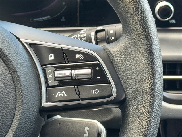 Vehicle image 32 of 47