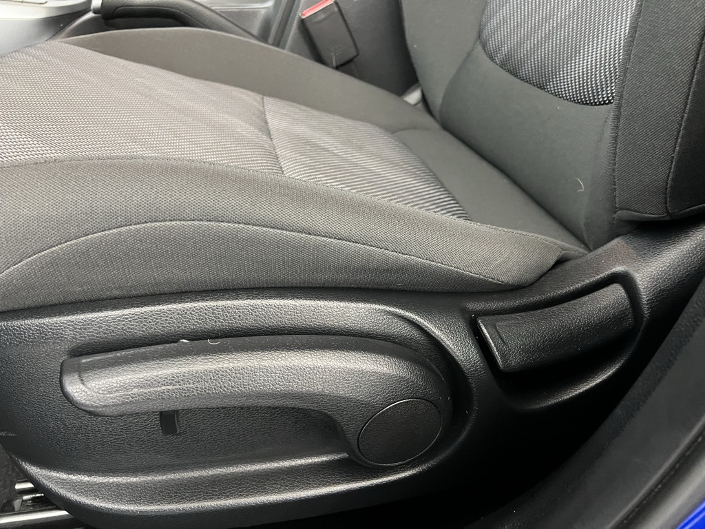 Vehicle image 23 of 51