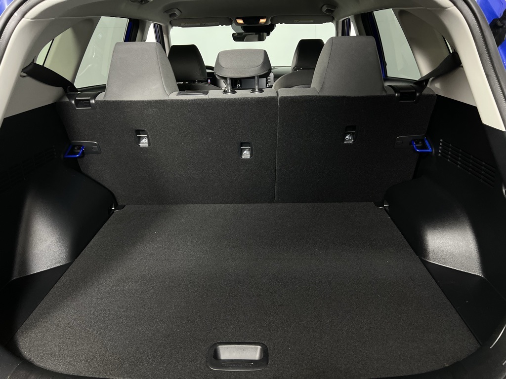 Vehicle image 28 of 51
