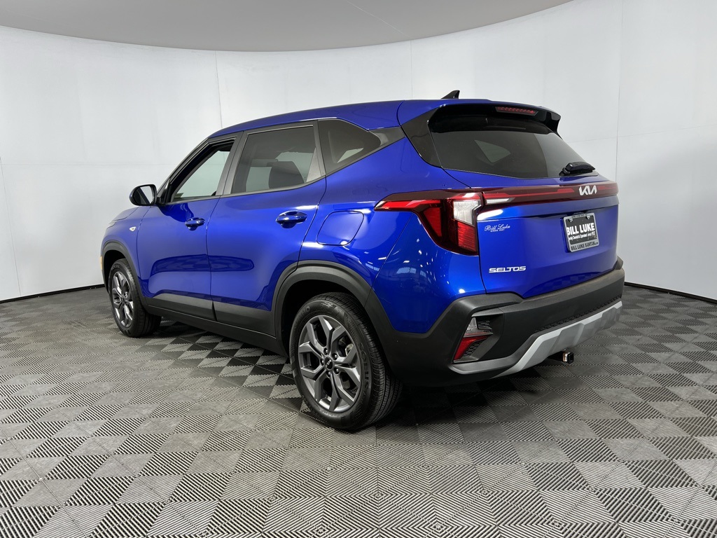 Vehicle image 8 of 51