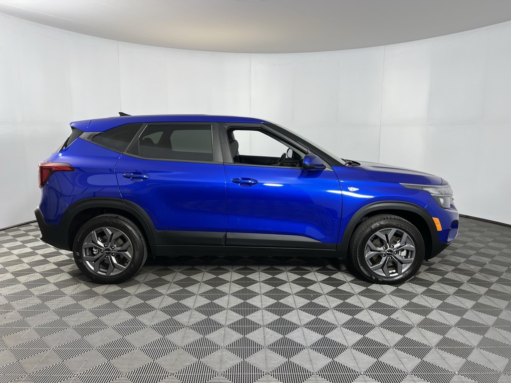 Vehicle image 5 of 51