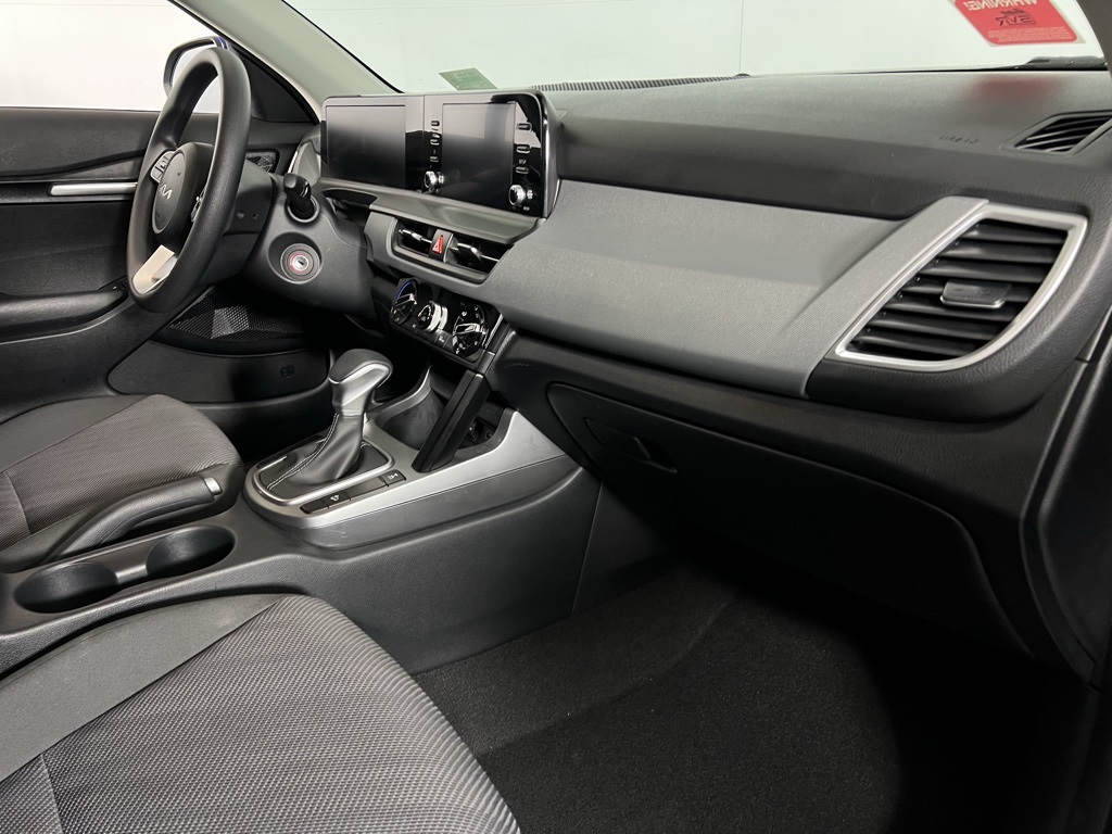 Vehicle image 31 of 51