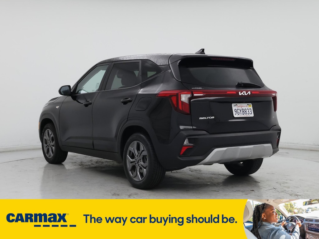 Vehicle image 7 of 26