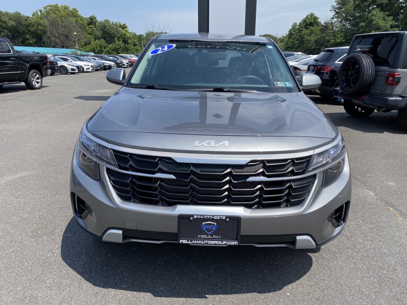 2024 Kia Seltos LX Image 2 of 27