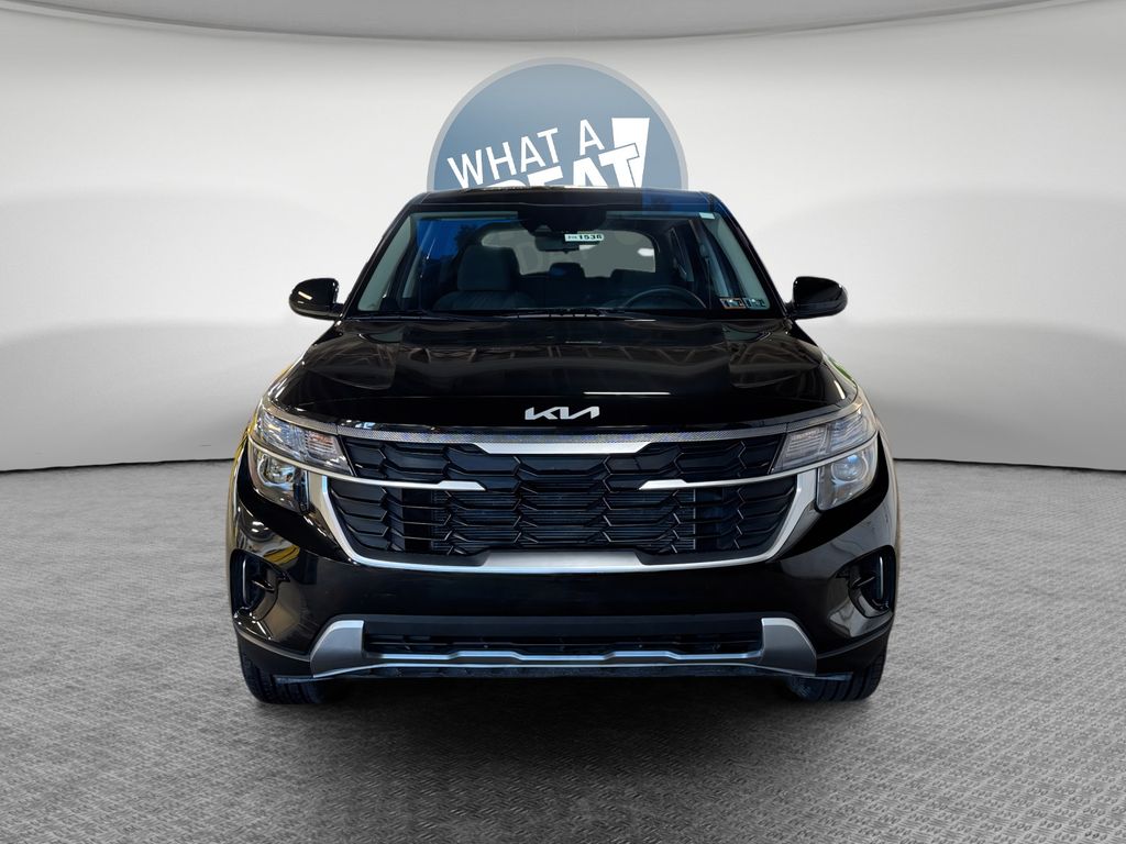 2024 Kia Seltos LX Image 2 of 32