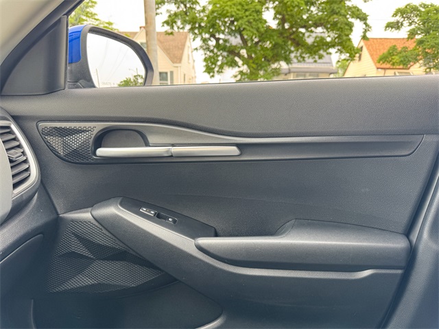 Vehicle image 37 of 55