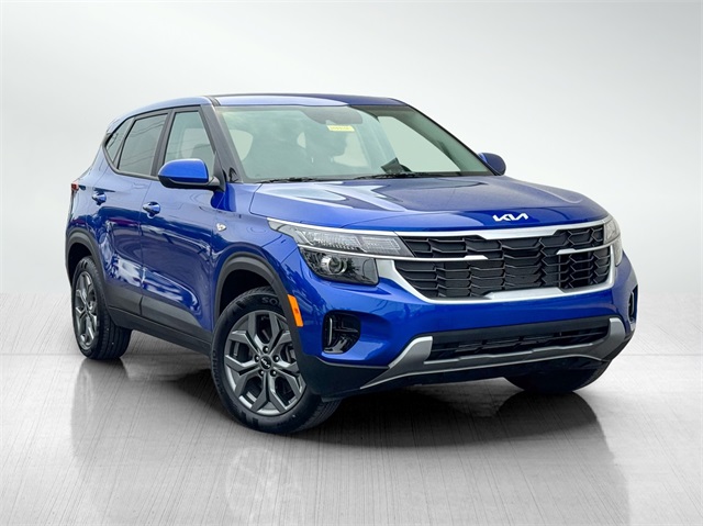 Vehicle image 4 of 55