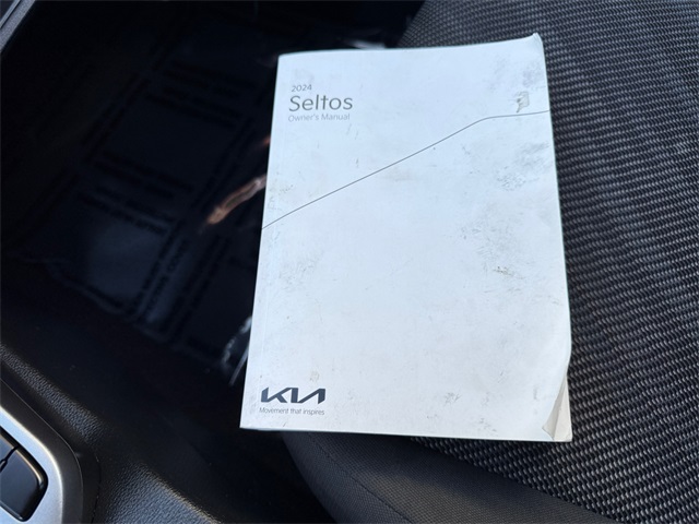 Vehicle image 24 of 27
