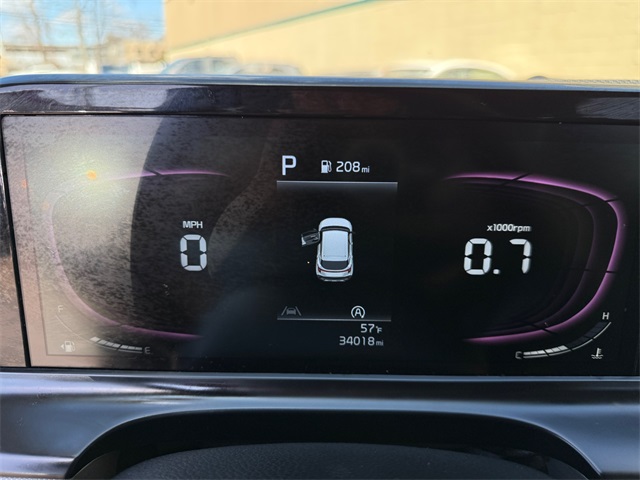 Vehicle image 20 of 27