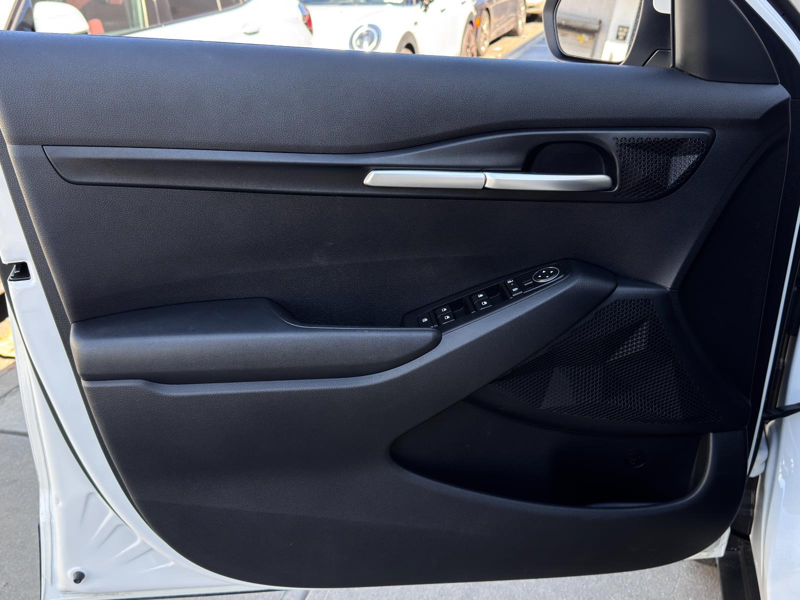 2024 Kia Seltos LX Image 22 of 28