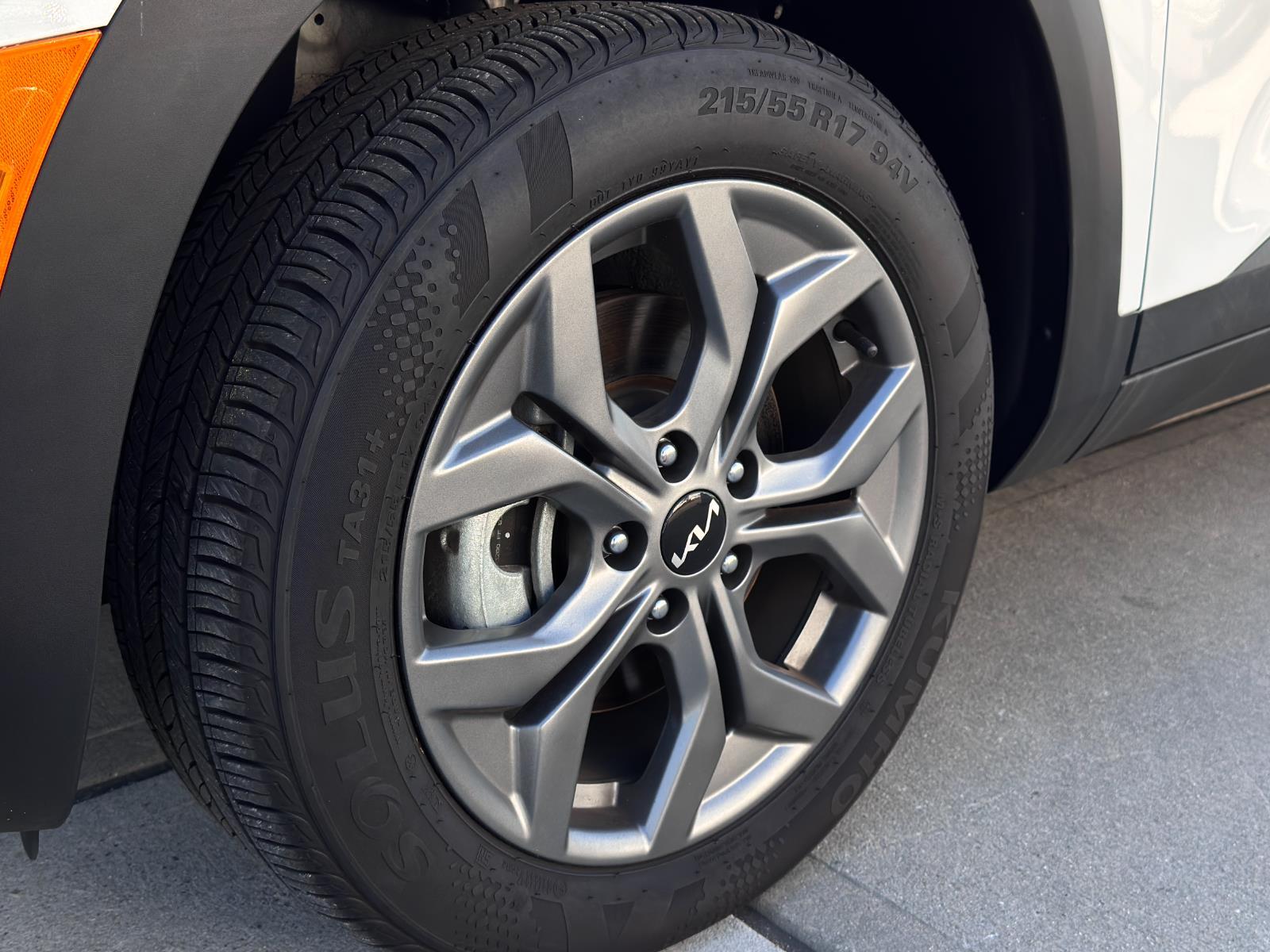 2024 Kia Seltos LX Image 7 of 28