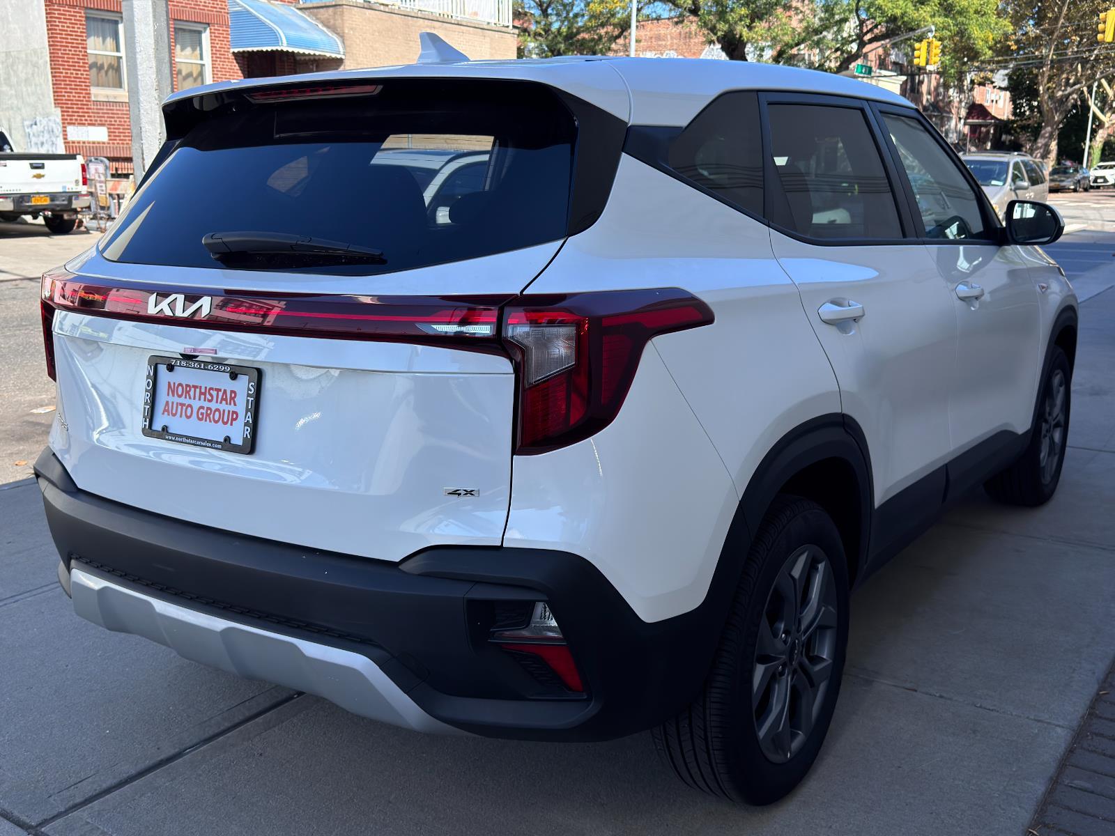 2024 Kia Seltos LX Image 4 of 28