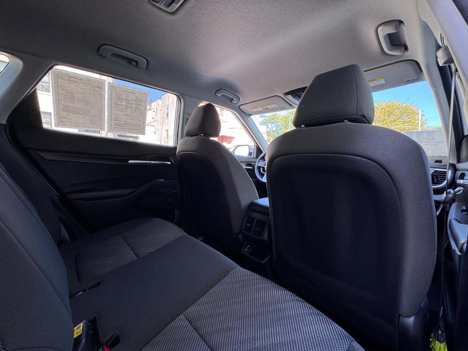 2024 Kia Seltos LX Image 13 of 28