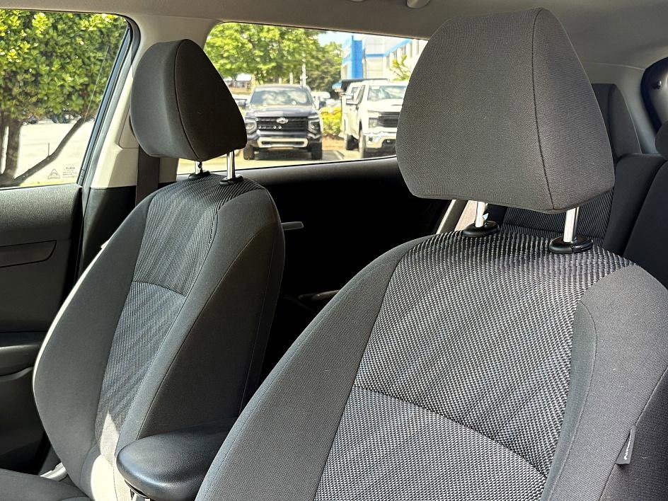 Vehicle image 15 of 28