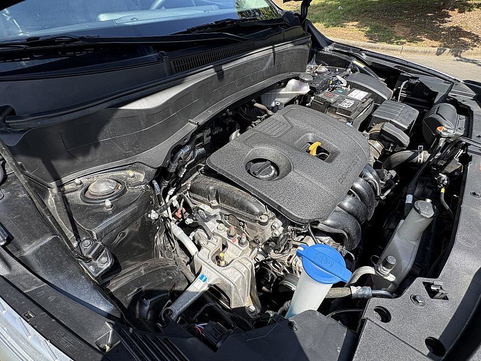 Vehicle image 9 of 28