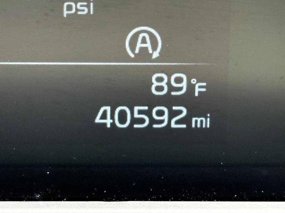 Vehicle image 22 of 28