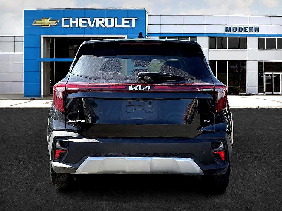 Vehicle image 6 of 28