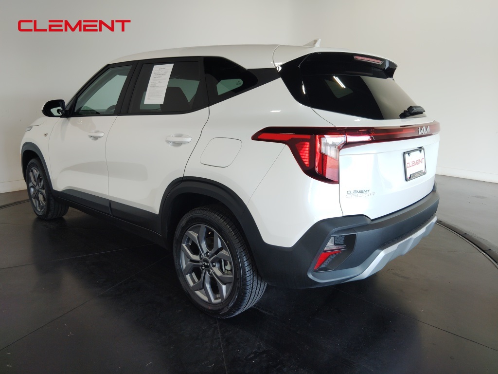 Vehicle image 6 of 48