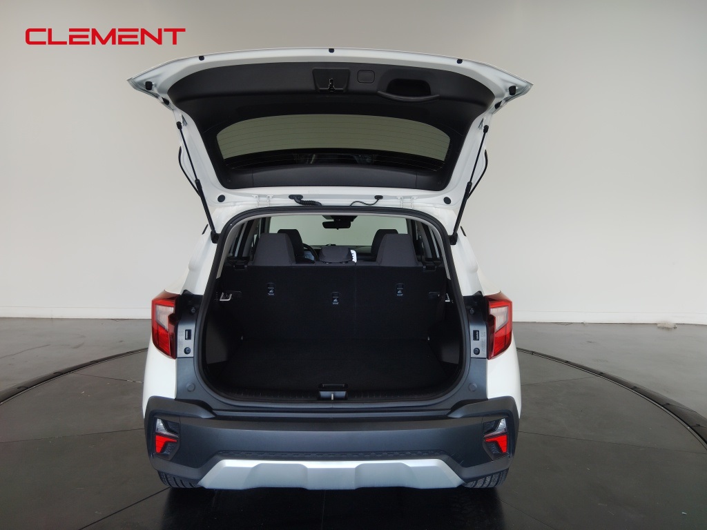 Vehicle image 9 of 48