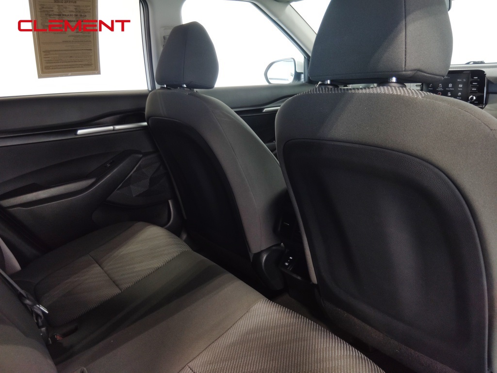 Vehicle image 18 of 48
