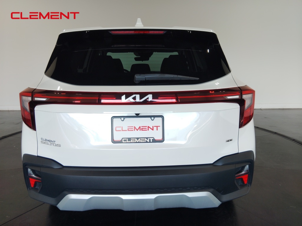 Vehicle image 5 of 48